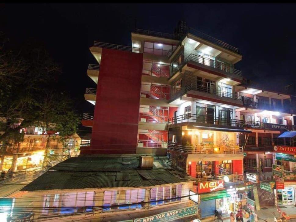 Paila Hostel Lakeside Pokhara Exterior photo