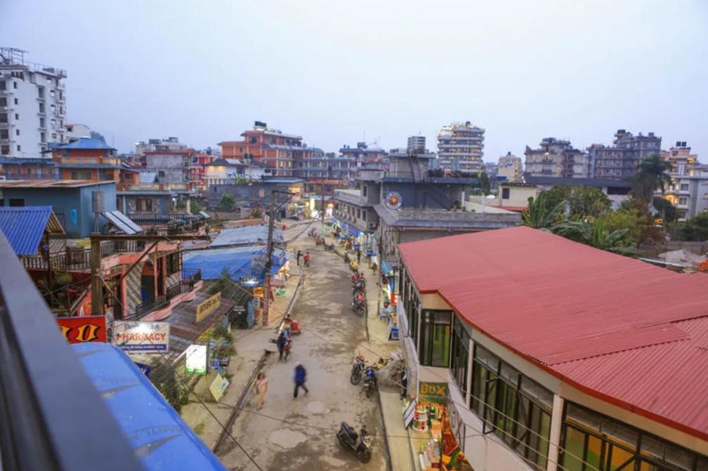 Paila Hostel Lakeside Pokhara Exterior photo